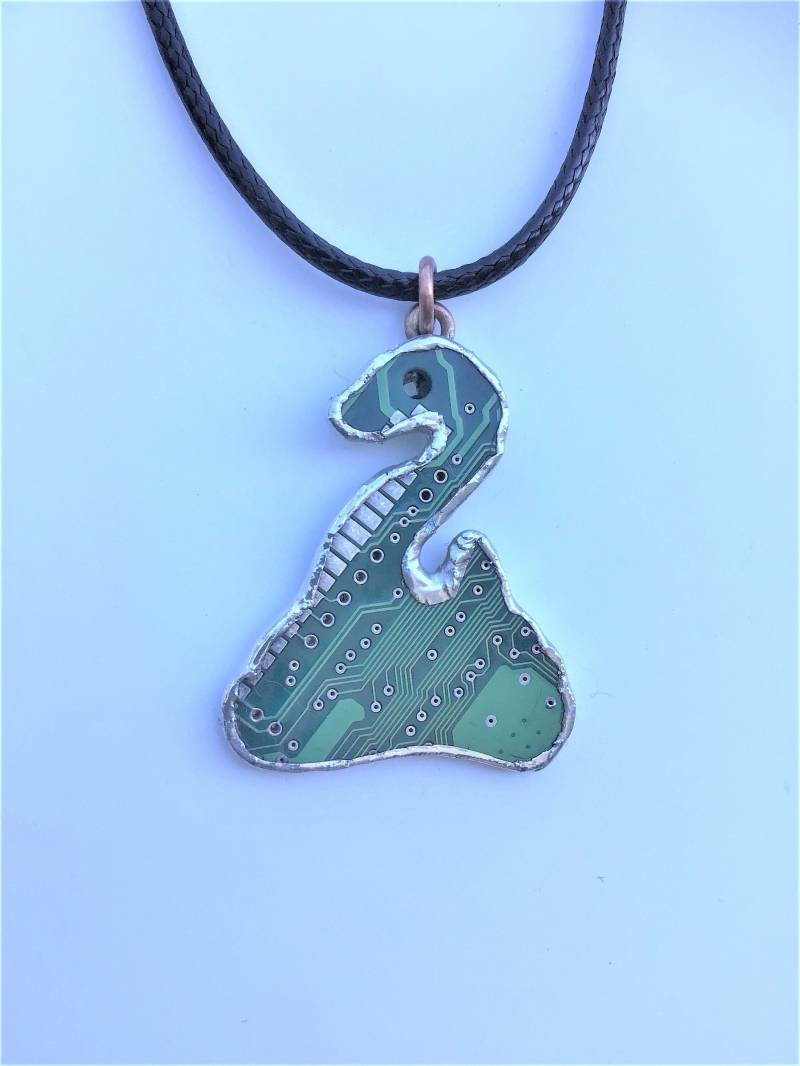 Techie Coder Python Platine Halskette - Verschiedene Styles von RyanGilesHandmade
