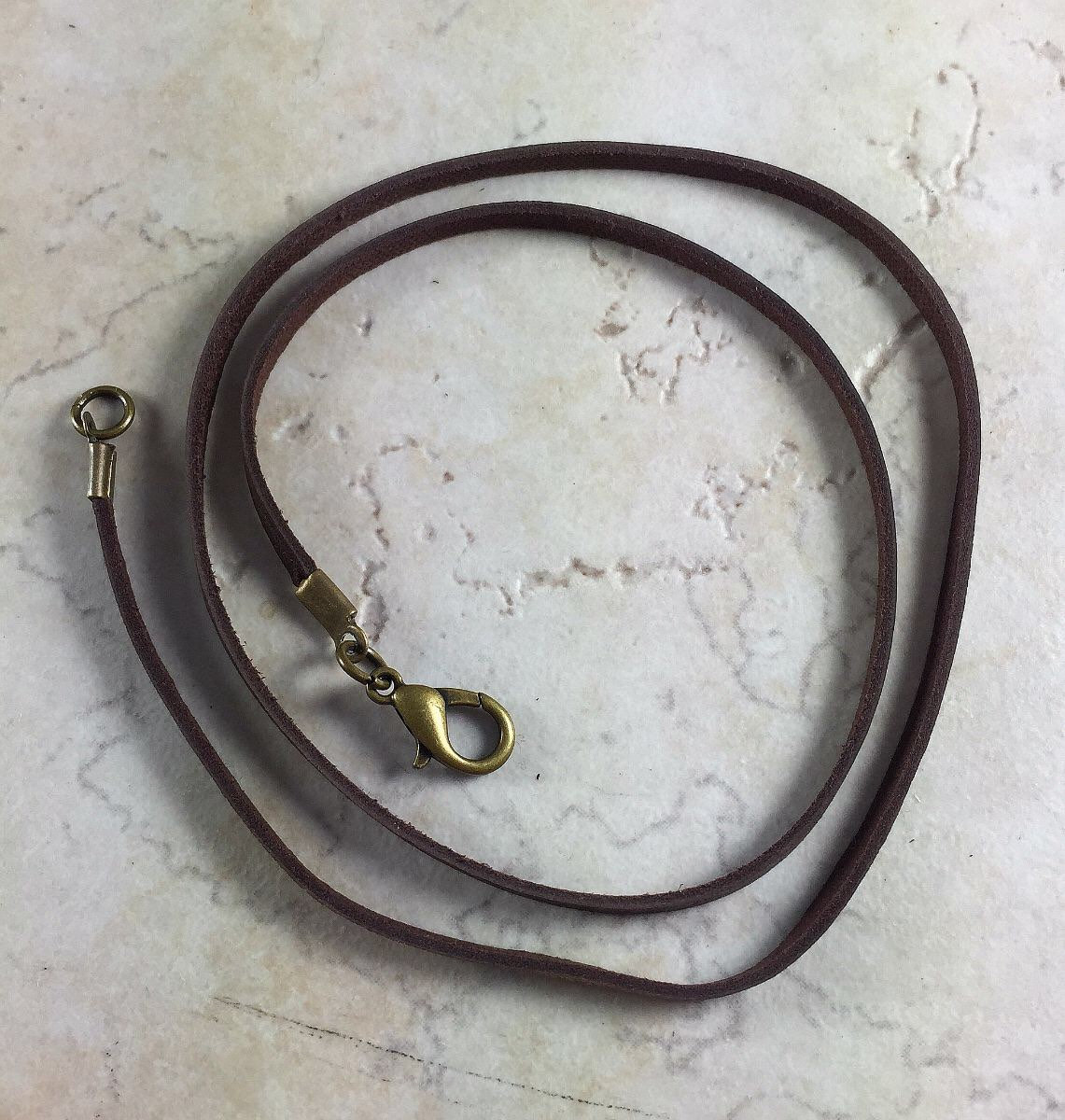 20 "Oder 18 16" Braun Hirschleder Halskette Mit Bronze-Verschluss 20 "Oder 18 16" Braun Hirschleder Halskette Mit Bronze-Verschluss von RyanJesseeglass