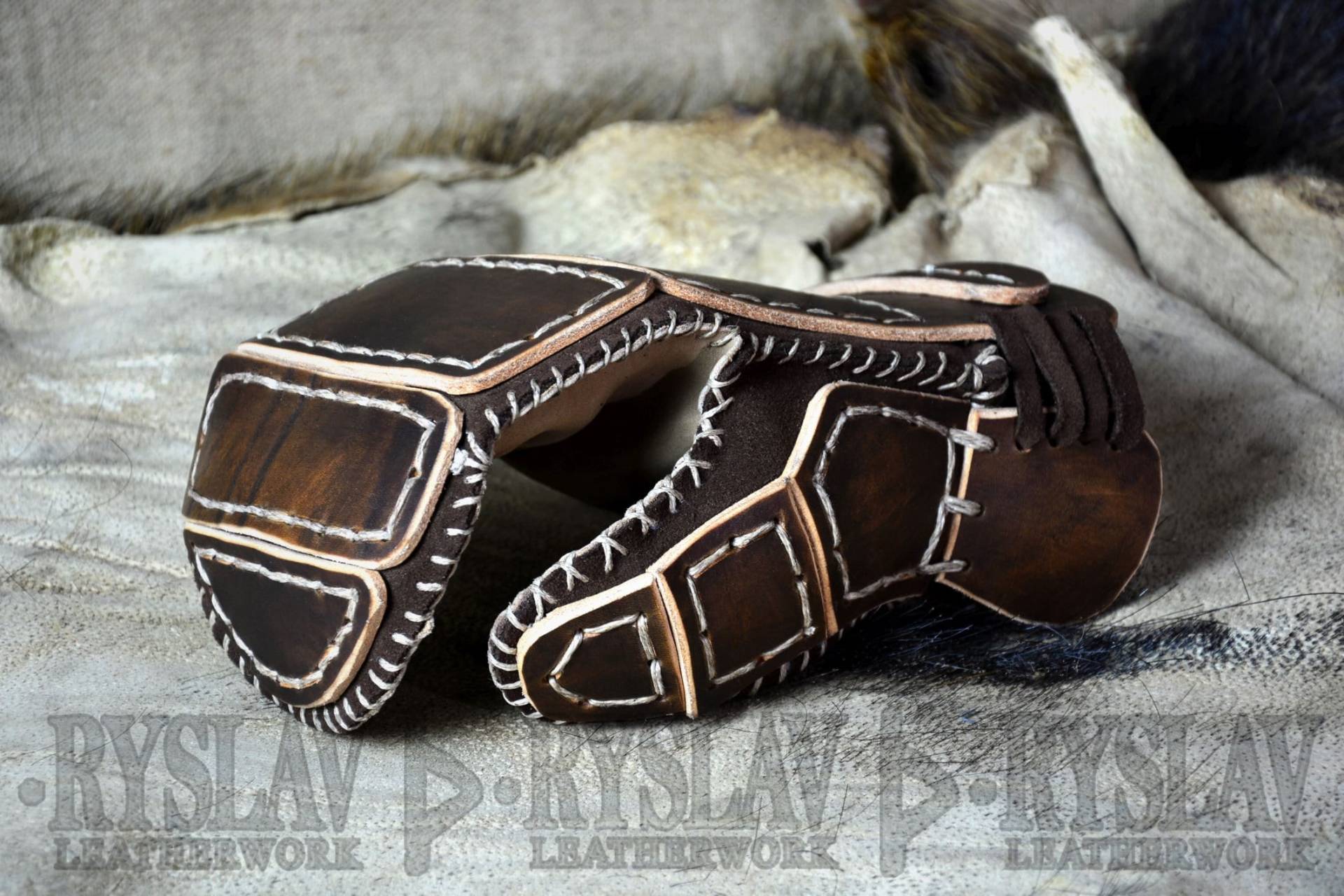 Wikinger-Handschuh Aus Leder Für Vollkontakt-Kampf, Gestärktes Echtes Leder, Gepanzerter Handschuh Wikinger-Handschuh Aus Leder Für Vollkontakt-Kampf, Gestärktes Echtes Leder, Gepanzerter Handschuh von RyslavLeatherwork