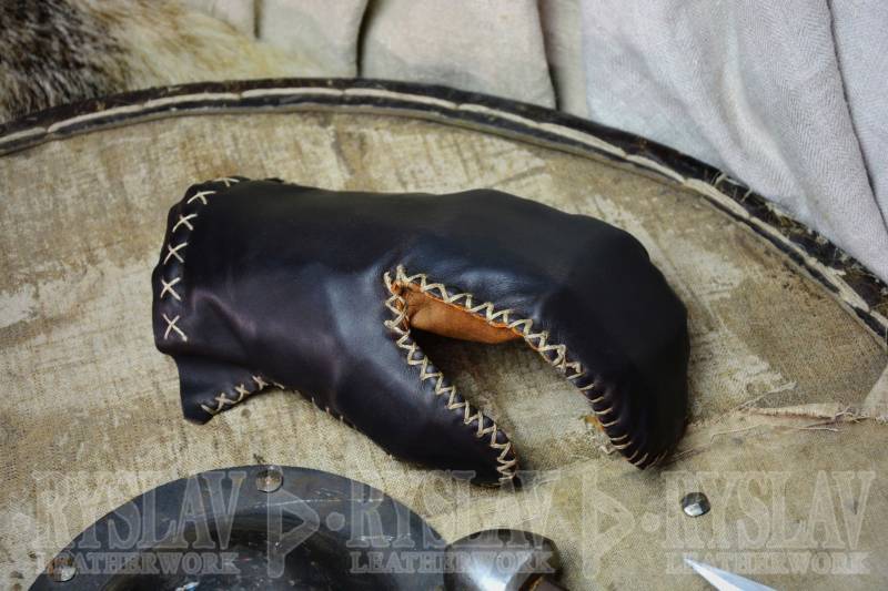 Wikinger-Handschuh Aus Leder Für Vollkontakt-Kampf, Stahlplatten & Echtes Leder, Bezogener Handschuh Wikinger-Handschuh Aus Leder Für Vollkontakt-Kampf, Stahlplatten & Echtes Leder, Bezogener Handschuh von RyslavLeatherwork