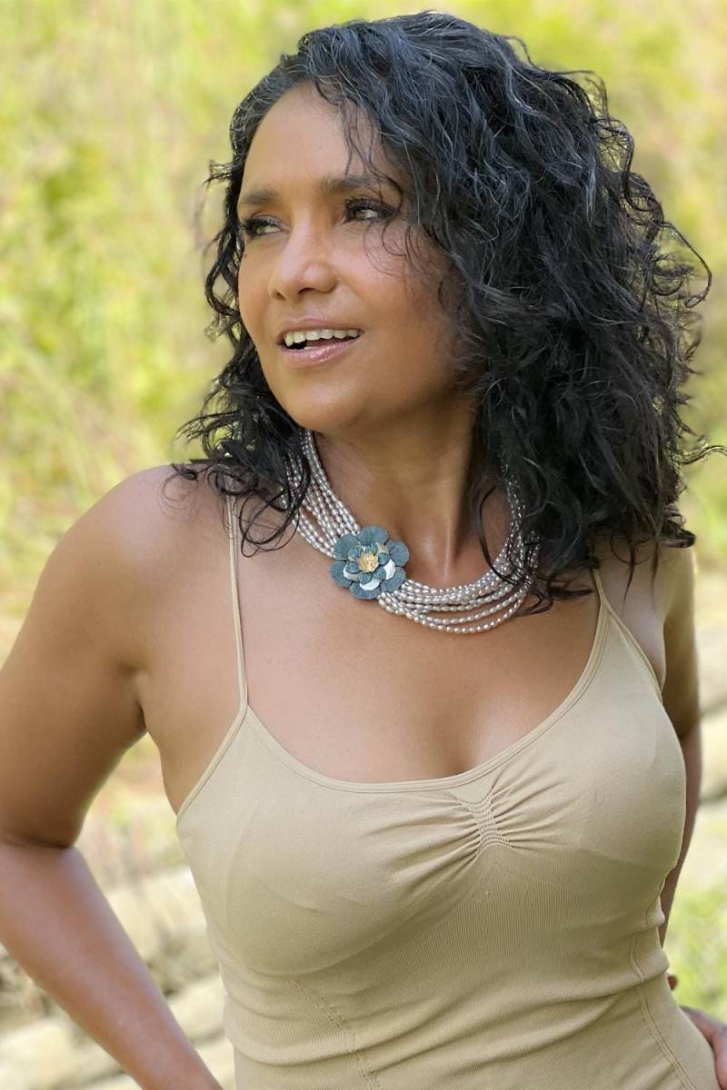 Barocke Blumen Perlenkette Mehrstrangige Perlenbesetzte Reisperlen von RzJewelryDesign