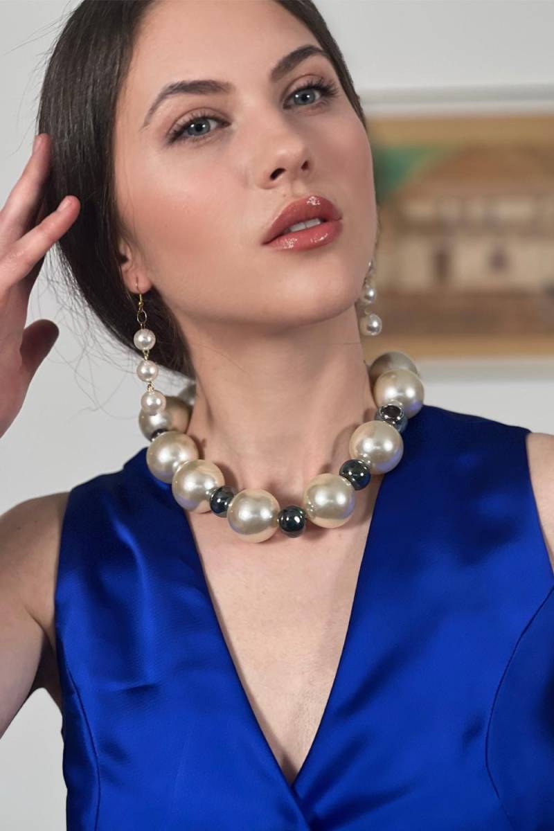 statementkette Kunstperlen Dunkelgraue Glasperlen, 44 cm von RzJewelryDesign