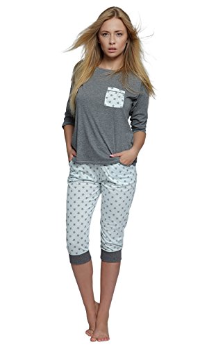 S& SENSIS edler Baumwoll-Pyjama Hausanzug aus wunderschönem Oberteil und toller Capri-Hose mit Bündchen, Gr. L (40), grau/weiß mit Sternen von S& SENSIS