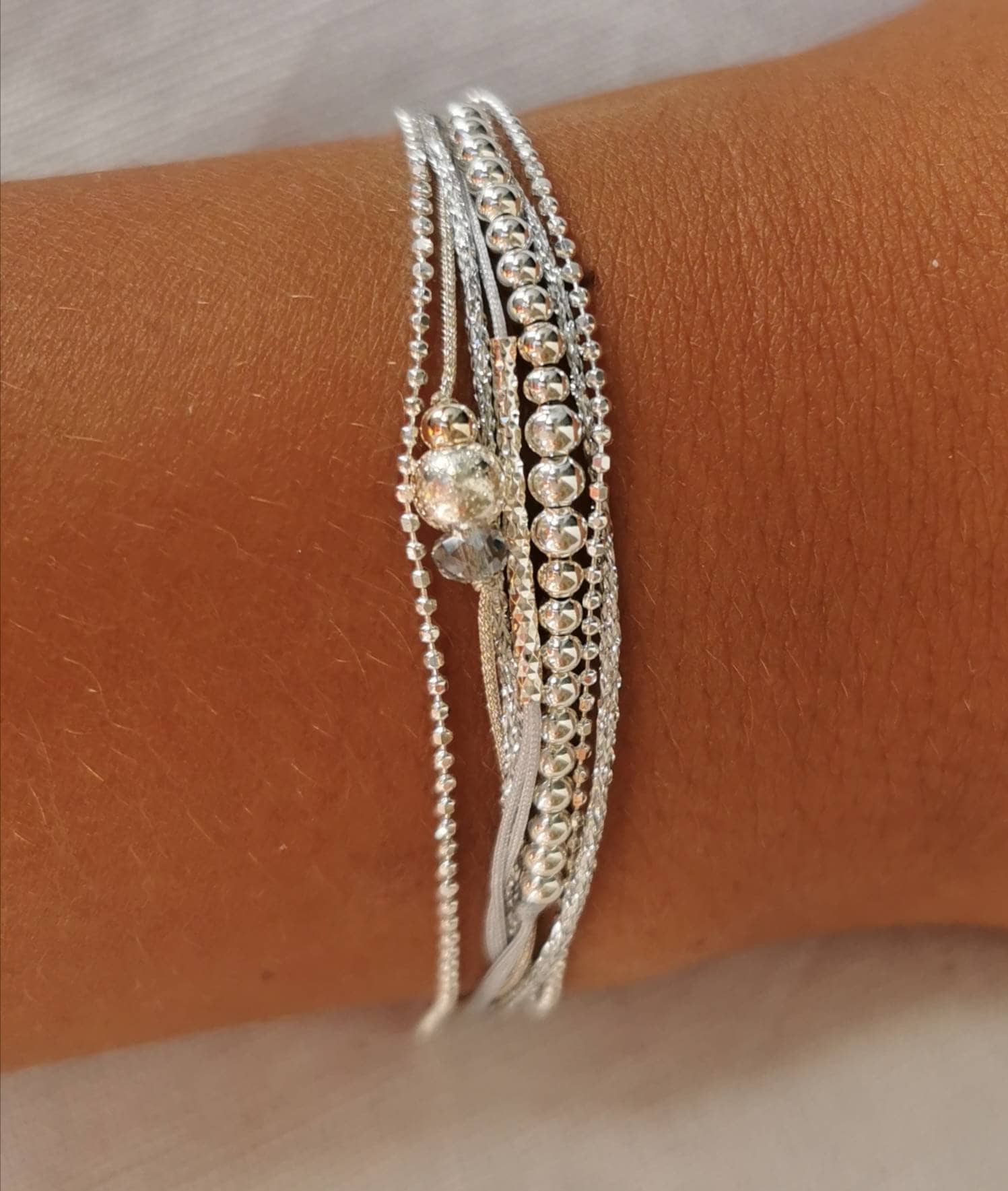 Mehrreihiges Armband Mit Silberkugeln Aus 925Er Sterlingsilber Graues Geschenk Für Frauen Armreif Weihnachtsgeschenk von SABLEBLANCBIJOUX