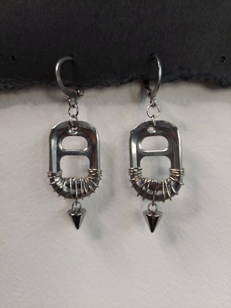 Silber Upcycling Ohrringe Punk - Soda Tap/Dosenverschluss Mit Draht Und Spike, Industrial Stil [Sabotasche] von SABOTASCHE