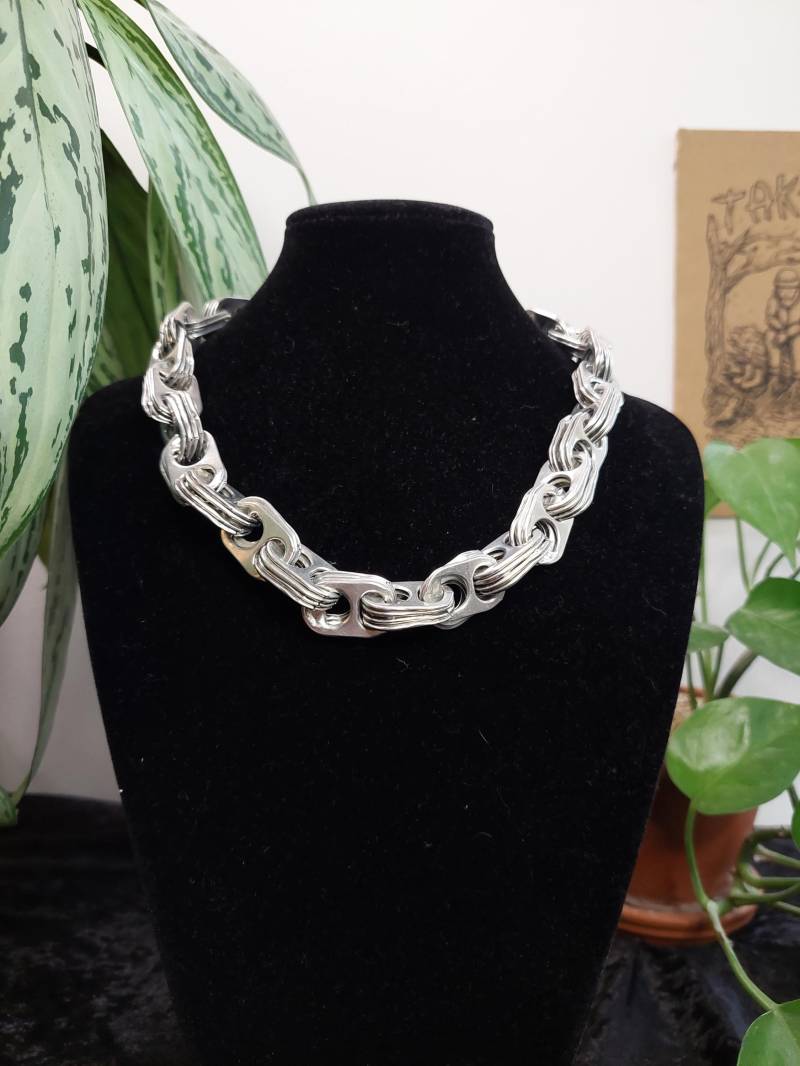 Upcycling Halskette Aus Dosenlaschen/Dosenverschluss - Nachhaltiger Schmuck, Brutalistisch, Punk Cyberpunk /Industrial Stil [Sabotasche] von SABOTASCHE
