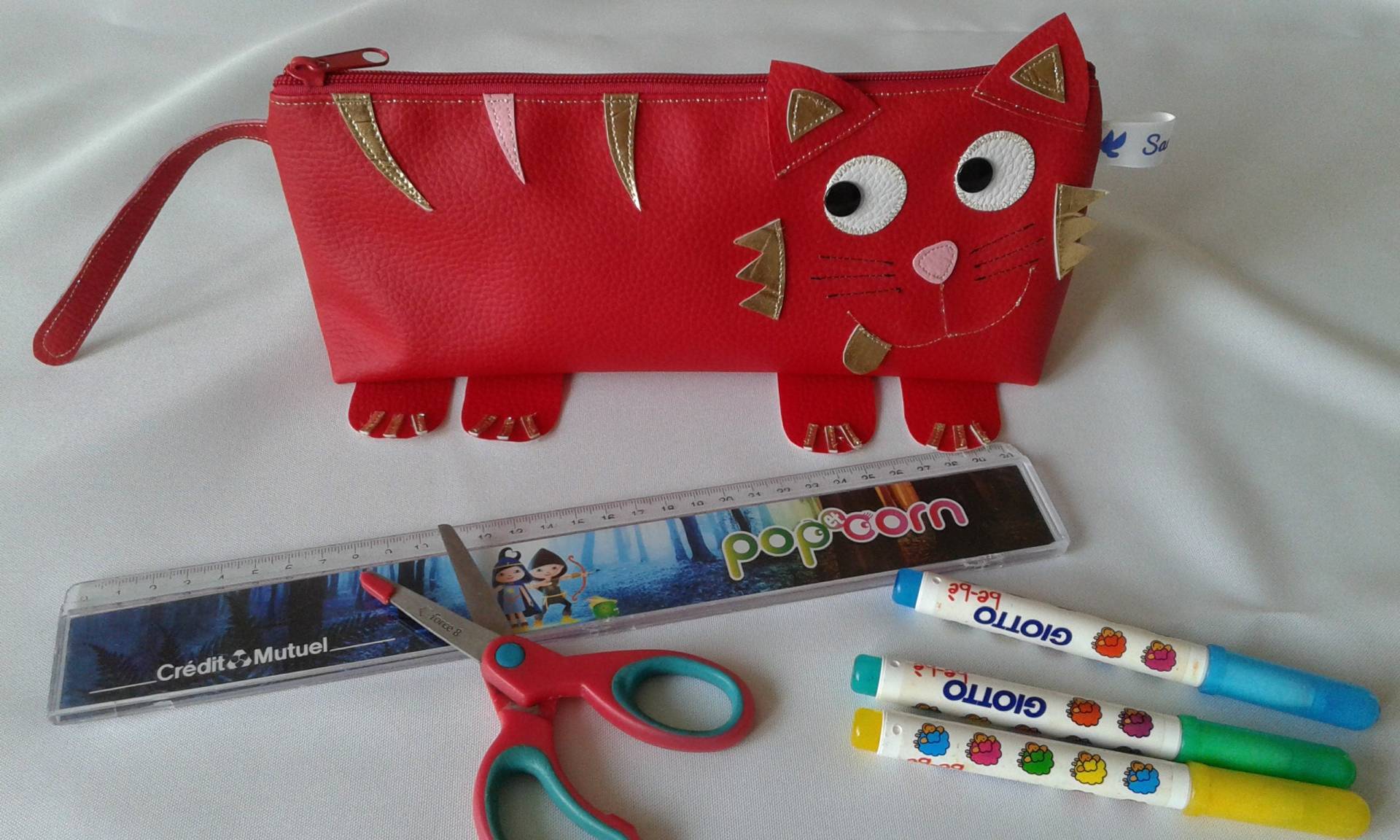 Katzenset in Lederimitat Rot, Pink Und Gold von SACAPTILOUP