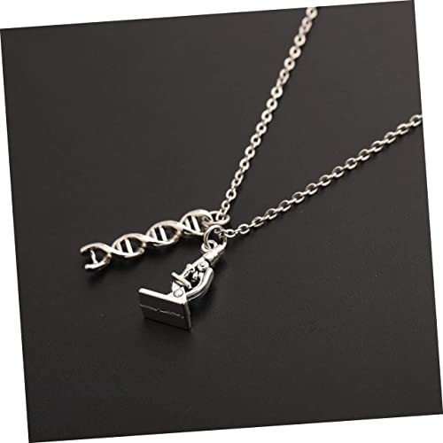 SAFIGLE 2 Stück Kreative Mikroskop Halskette aus Legierung Detailreiche Wissenschaft Schmuckanhänger Langlebiges Design Perfektes für Abschluss und von SAFIGLE