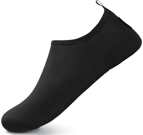 SAGUARO Badeschuhe Herren Wasserschuhe Damen Strandschuhe Schnelltrocknend Schwimmschuhe Licht Weich Aquaschuhe Neoprenschuhe Hausschuhe Sattes Schwarz Gr.44/45 von SAGUARO