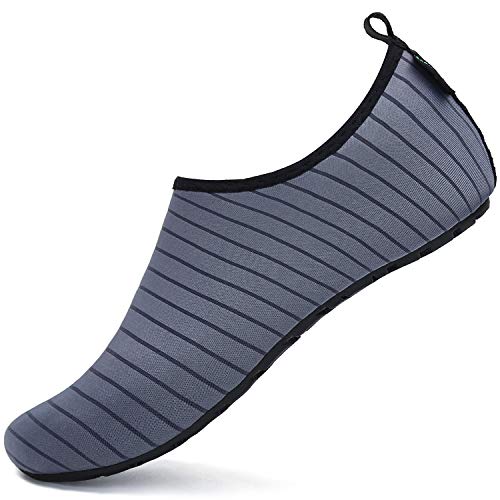 Saguaro Surfschuhe Damen Herren Ultraleicht Wasserschuhe Atmungsaktiv Schwimmschuhe Weiche Flexibel Aquaschuhe rutschfest Strandschuhe, Grau 46/47 von SAGUARO