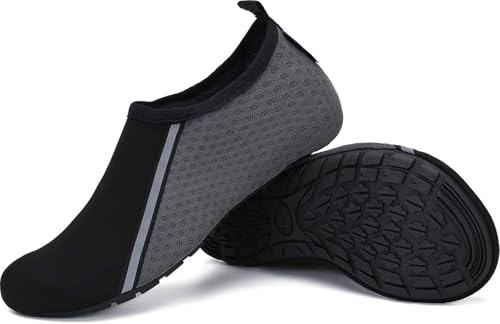 SAGUARO Badeschuhe Herren Wasserschuhe Damen Schwimmschuhe Aquaschuhe Schnell Trocknend Strandschuhe Surfschuhe Leicht Neoprenschuhe Wassersportschuhe Tauchschuhe Dunkelgrau Gr. 46/47 EU von SAGUARO