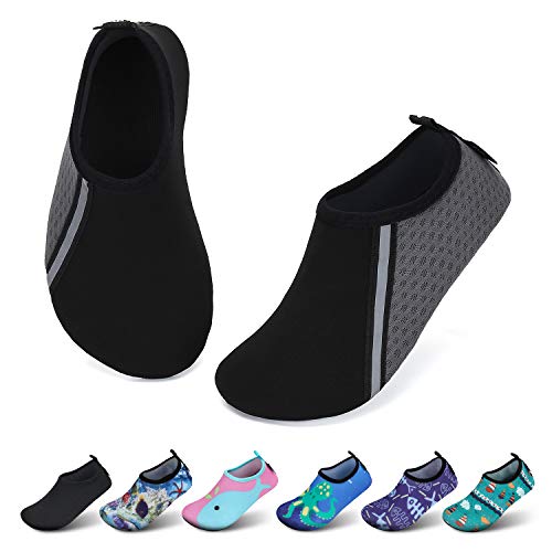 SAGUARO Kinder Badeschuhe Jungen Aquaschuhe Mädchen Schnell Trocknend Strandschuhe Atmungsaktiv Wasserschuhe Surf Yoga Neoprenschuhe,Grau Schwarz,Gr.34/35 EU von SAGUARO