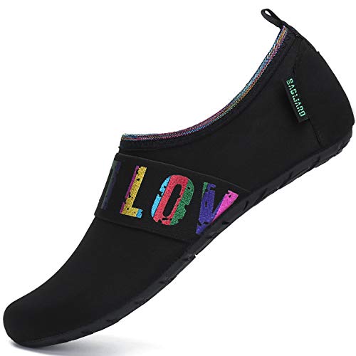 Saguaro Sommer Badeschuhe Herren Damen Leichte Atmungsaktiv Wasserschuhe rutschfeste Surfschuhe Flexibel Aquaschuhe Unisex Erwachsener, Schwarz 36/37 von SAGUARO