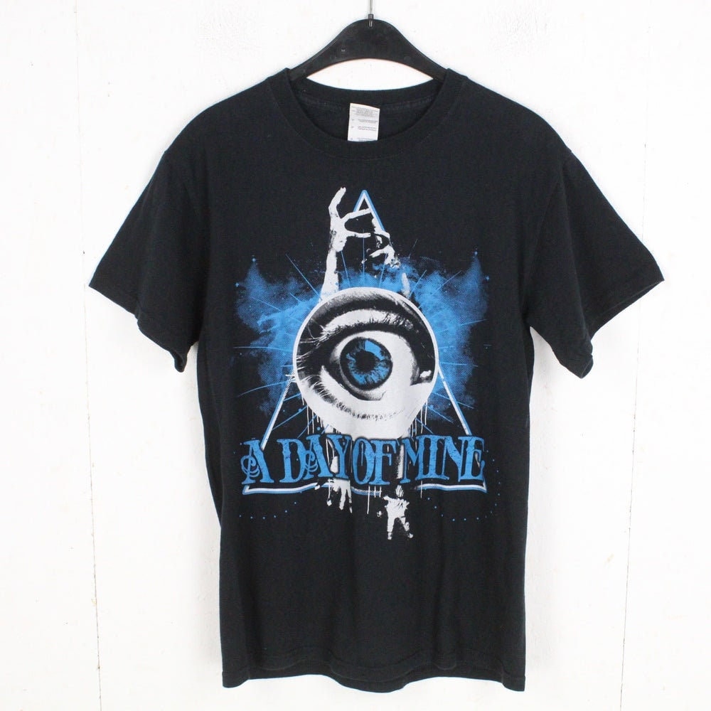 Vintage A Day Of Mine T-Shirt Gr. S Schwarz Mit Print Vintage A Day Of Mine T-Shirt Gr. S Schwarz Mit Print von SALTBERLIN