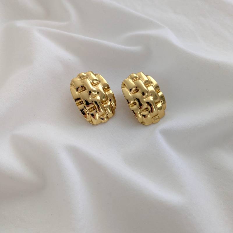 Große Ohrstecker Gold | Goldene Ohrringe Statement Damen Luxus Chunky Frauen Schmuck von SANOIA