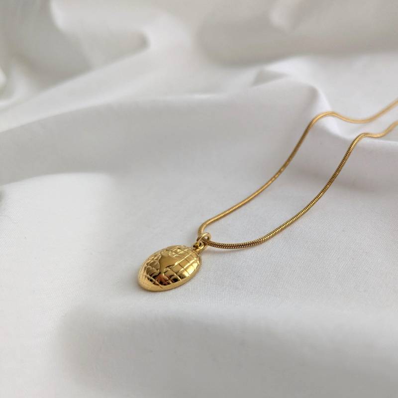 Halskette Weltkugel Gold | Welt Geschenke Für Globetrotter Abschiedsgeschenk Freundin Reise Wanderlust Kette Edelstahl von SANOIA