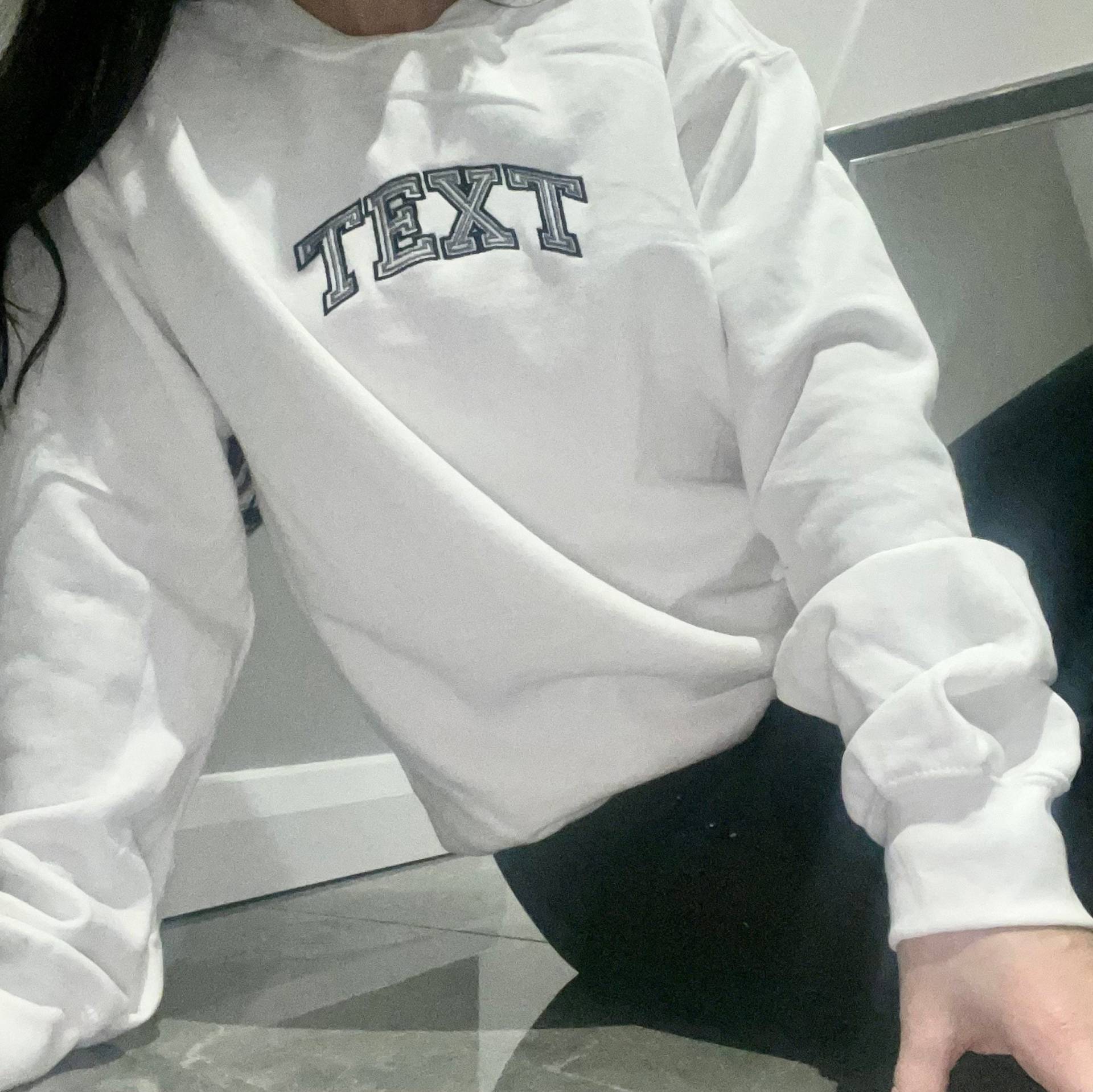 Any Word Personalisierter Bestickter Sweatshirt Pullover Im Vintage Stil, Sport Varsity Style, Damen Unisex Kleidung von SANTINAEmbroidery