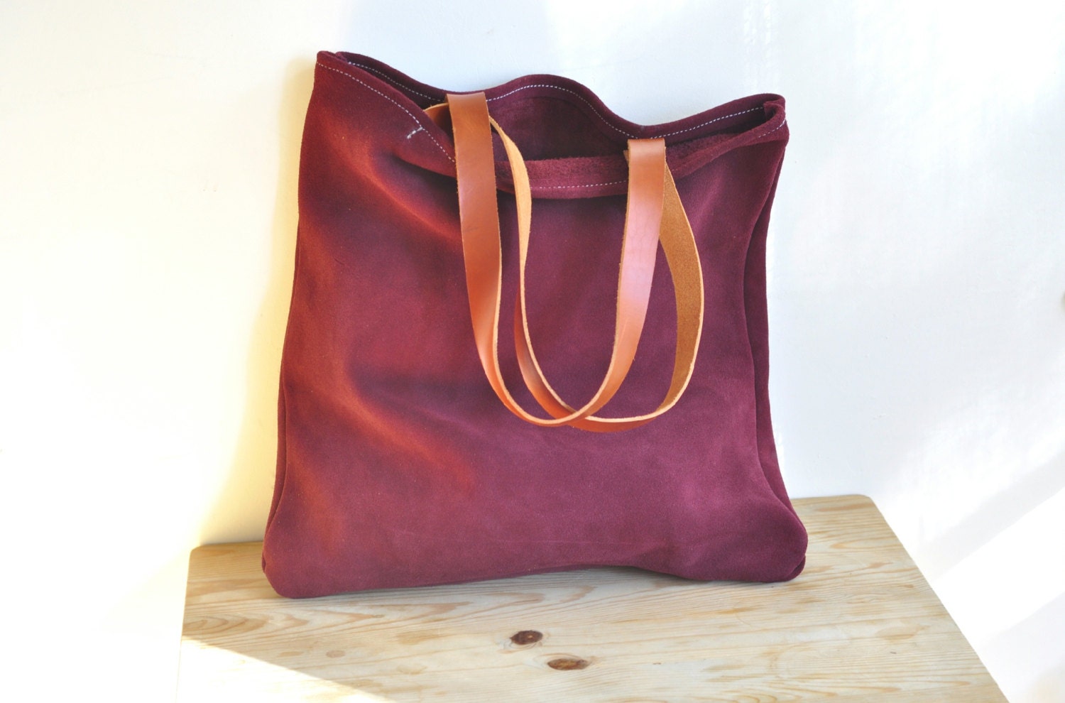 Angebot Granat Leder Einkaufstasche Markt Einfach Tote Bag Täglichen Tasche Mit Braunen Lederriemen Angebot Granat Leder Einkaufstasche Markt Einfach Tote Bag Täglichen Tasche Mit Braunen Lederriemen von SANTIbagsandcases