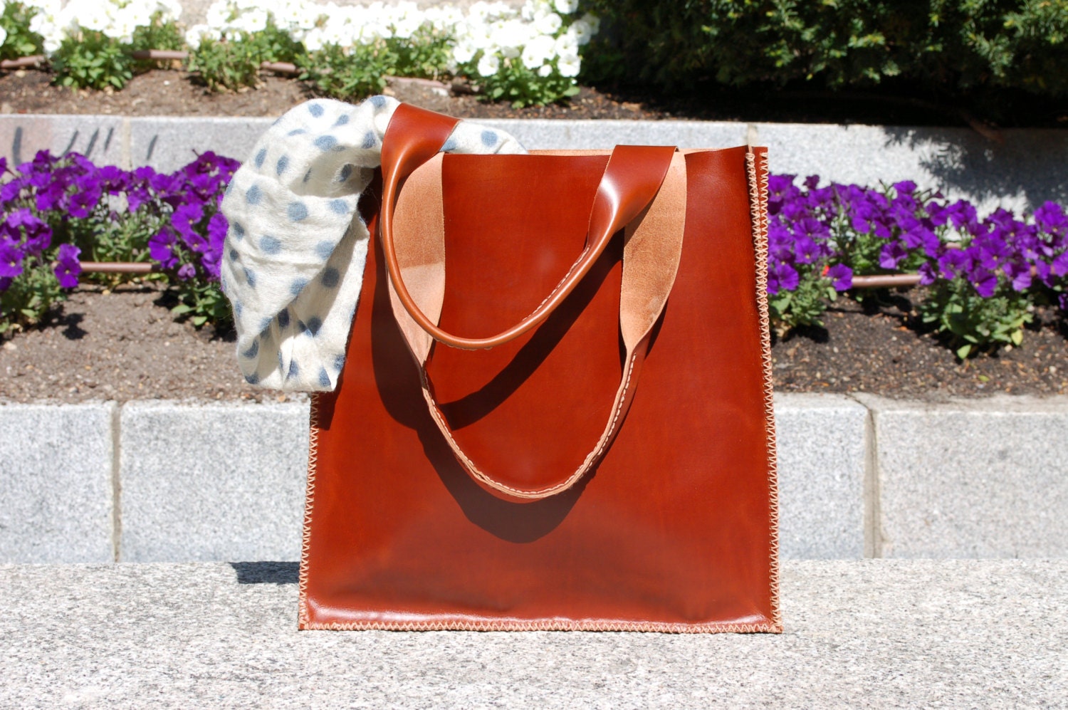 Biete Ledereinkaufstasche, Einkaufstasche, Tasche, Laptop-Tasche - Leder Dunkel Braun Hand Genäht Biete Ledereinkaufstasche, Einkaufstasche, Tasche, Laptop-Tasche - Leder Dunkel Braun Hand Genäht von SANTIbagsandcases