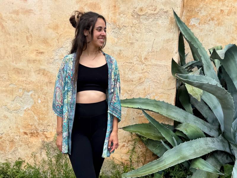 Boho Kimono Mit Filigranem Muster - Leichter Überwurf Für Damen in Grün Blau Magenta Beige Gold von SANUKA