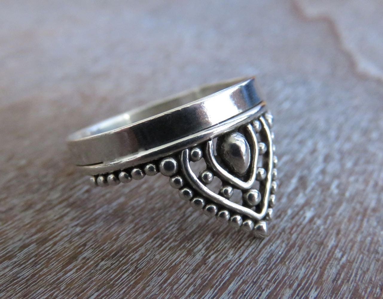 Filigraner Ring Mit Kleinen Pünktchen Aus 925Er Silber von SANUKA