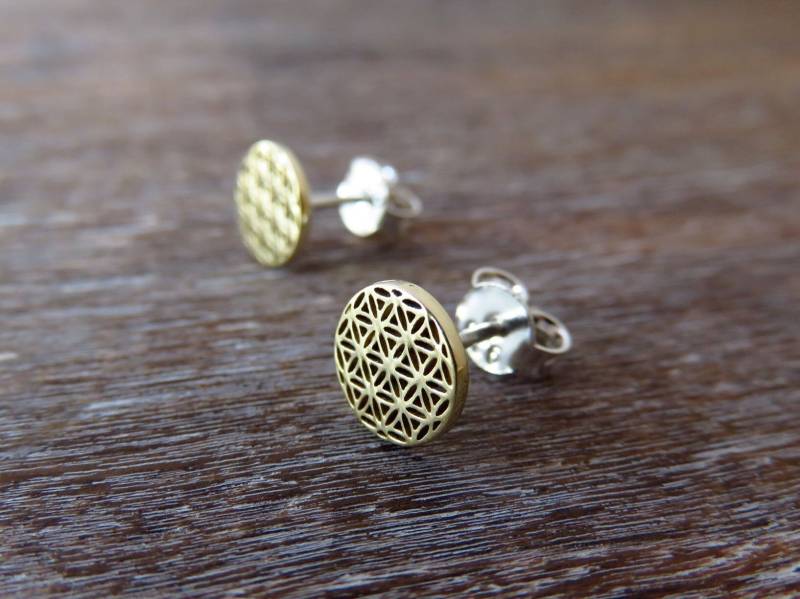 Ohrstecker Mit Dem Motiv Der Lebensblume Aus Messing Und Silber von SANUKA