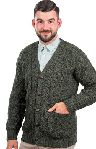 SAOL Herren Aran Irish Cable Knit Strickjacke Cardigan aus 100% Merinowolle mit V-Ausschnitt und Knöpfen und Taschen (Grün, 3X-Groß) von SAOL