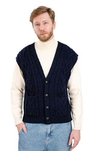 SAOL Herren Weste 100% Merinowolle V-Ausschnitt ärmellos Irische Zopfstrickjacke Pullover mit Knöpfen und Taschen - Marine- Klein von SAOL