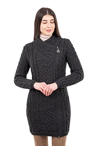 SAOL Irish Cardigan für Damen, Irland, Langer Pullover mit Taschen und keltischem Reißverschluss, aus 100% Merinowolle (XS, Anthrazit) von SAOL