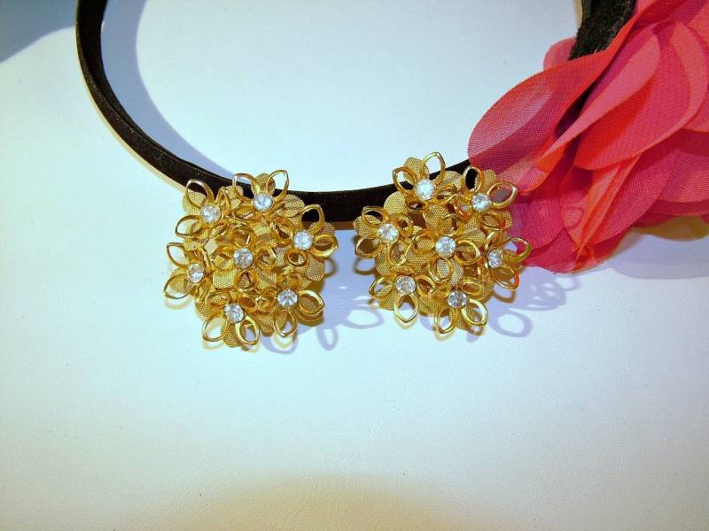 Jahrgang 1960-Flower-Power-Gold Strass-Cluster Ohrclips von SARAHSVINTAGEBAUBLES