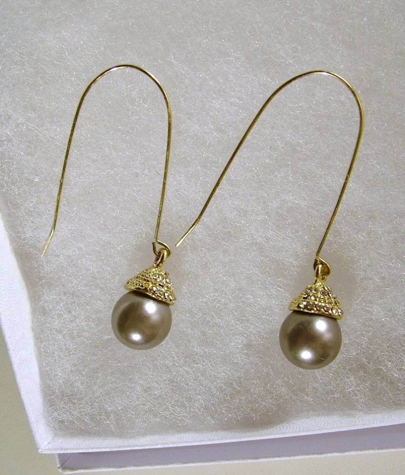 Vintage Grau Glänzende Faux Perle Strass Silber Hirten Haken Ohrstecker Tropfen Vintage Grau Glänzende Faux Perle Strass Silber Hirten Haken Ohrstecker Tropfen von SARAHSVINTAGEBAUBLES