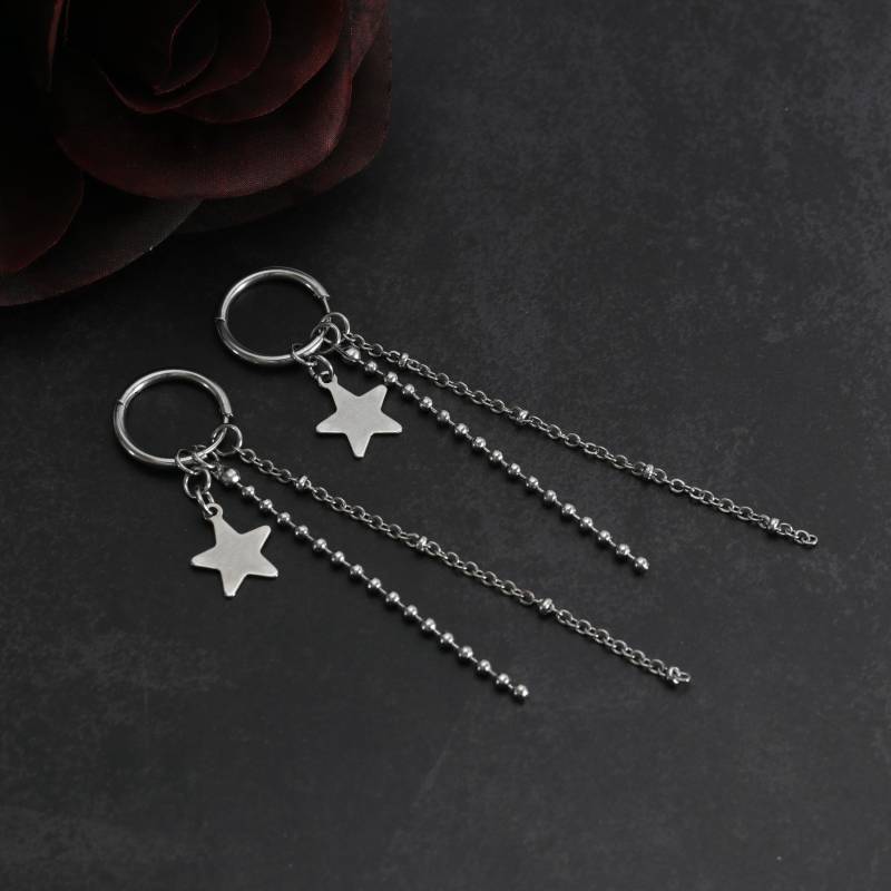 Handgefertigte Star Charm Titan Ohrringe - Y2K Layered Silber Alternative Emo Punk Rock Handgefertigte Star Charm Titan Ohrringe - Y2K Layered Silber Alternative Emo Punk Rock von SARCZMS