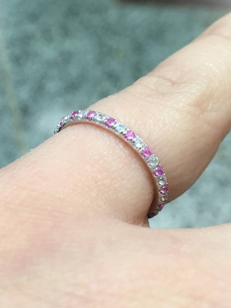 Alternating Diamond Pink Sapphire Full Eternity Pave Band 1.5mm Saphir Diamant Hochzeit Jahrestag Ring Stapel April September Geburt von SARRIEL