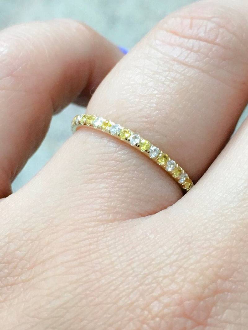 Alternative Diamant Und Gelb Saphir Pave Voll Eternity Band 1, 5 Mm Saphire Diamanten Wedding Ring Wache September April Birth Stack von SARRIEL
