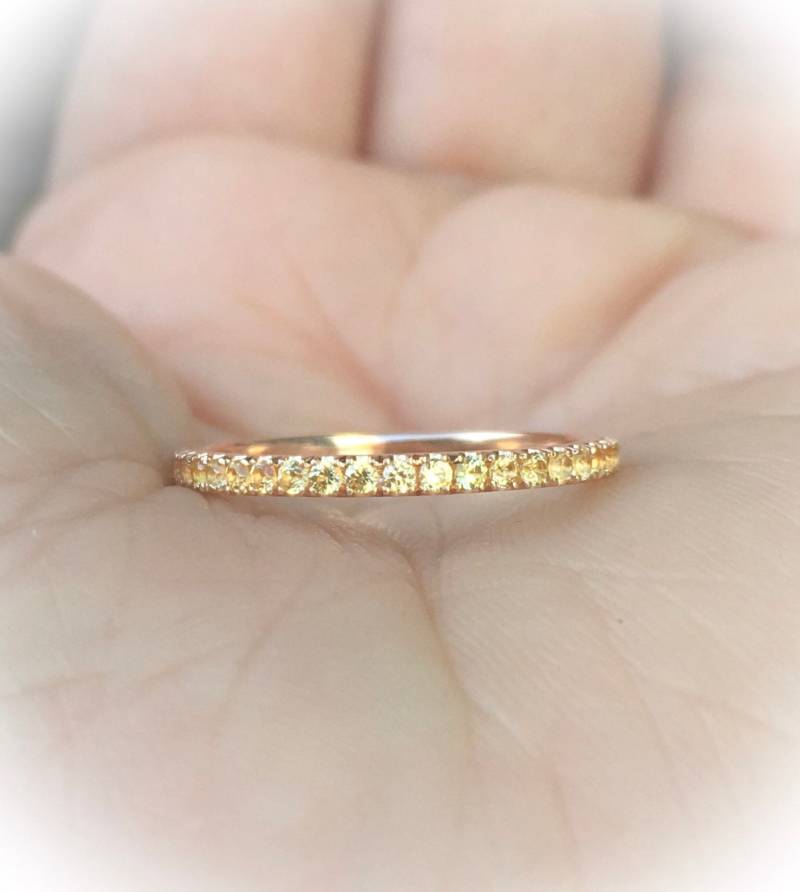 Gelbe Saphir Band Full Eternity Pave Gelb Ehering Jahrestag 1, 7mm Infinity September von SARRIEL