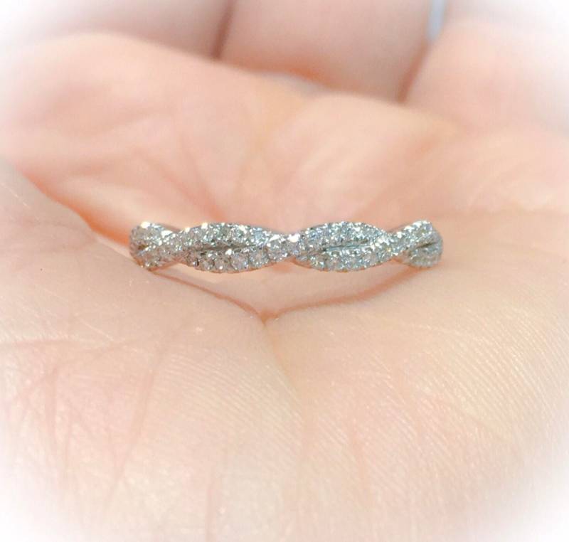 Naturdiamant Voller Eternity Twist Ring 2.8 Mm/Verdrehte Zarte Diamant Band Verflochten Hochzeit Infinity 14K 18K Platin von SARRIEL