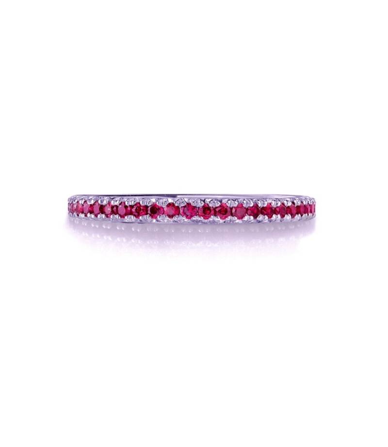 Rubin Band Pave Half Eternity Stapelring 1.8mm Infinity Ehering Jubiläumsring Juli Birthstone Ring Gold/Platin von SARRIEL