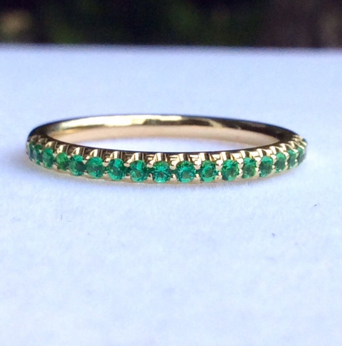 Smaragd Halb Eternity Ring 2 Mm/Pave Infinity Band May Birth Stacking Hochzeitsjubiläum Smaragd Halb Eternity Ring 2 Mm/Pave Infinity Band May Birth Stacking Hochzeitsjubiläum von SARRIEL