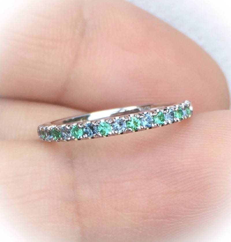 Smaragd London Blue Topas Halbe Ewigkeit Pave Ring/Wechsel Hochzeit Band Jubiläum Stapel 2 Mm Dezember Mai Geburt von SARRIEL