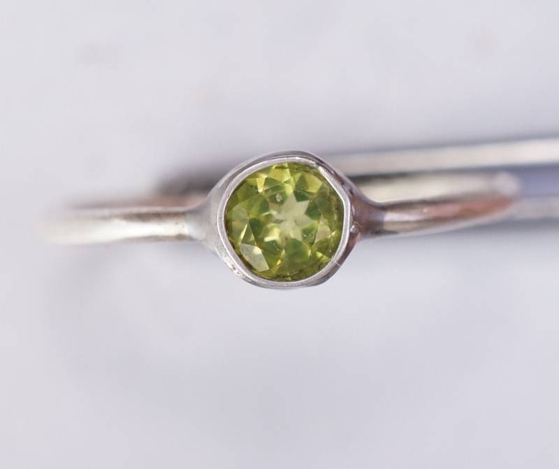 Peridot Ring von SAS21Shop