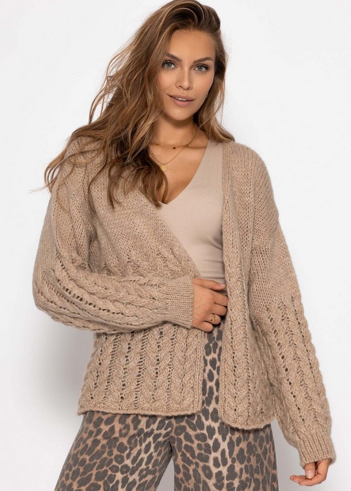SASSYCLASSY Cardigan Strickcardigan mit Zopfmuster für Damen Kuscheliger Cardigan in offenem Schnitt und Rippbündchen Beige Lila von SASSYCLASSY