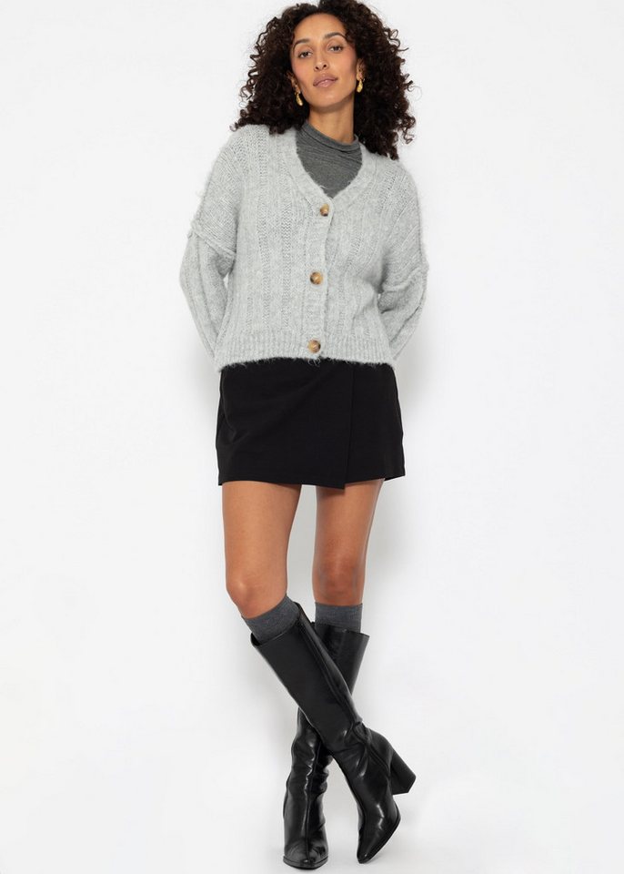 SASSYCLASSY Hosenrock Lässiger, kurzer Hosenrock Damen in Schwarz Modische, elegante Damen-Rockhosen mit überlappender Vorderpartie von SASSYCLASSY