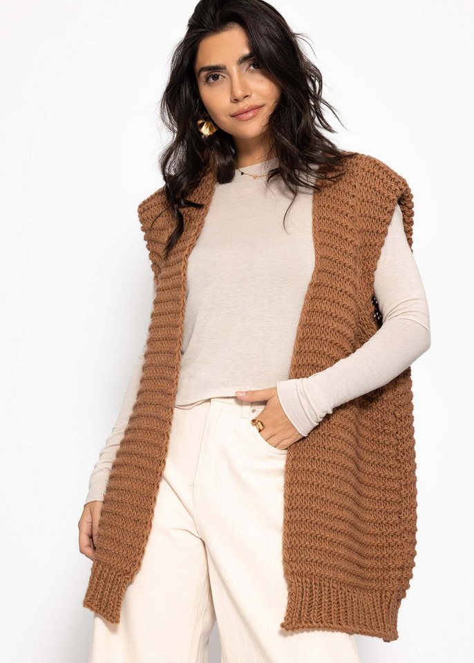 SASSYCLASSY Kurzweste Lange ärmellose Strickweste für Damen Weste aus grobem Strick mit strukturierten Schultern Offwhite Schwarz von SASSYCLASSY