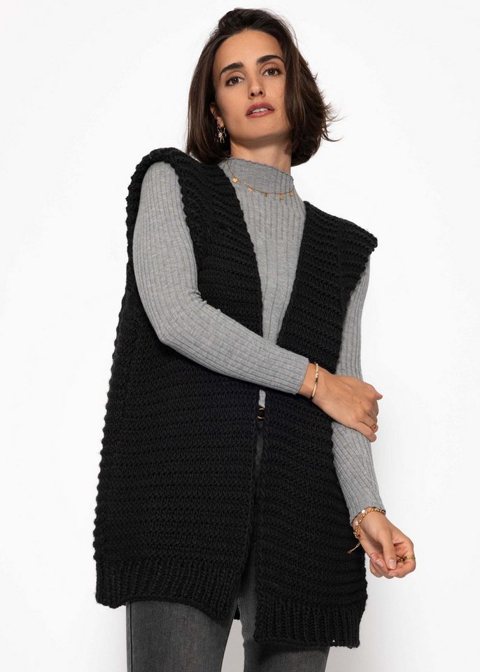 SASSYCLASSY Kurzweste Lange ärmellose Strickweste für Damen Weste aus grobem Strick mit strukturierten Schultern Offwhite Schwarz von SASSYCLASSY
