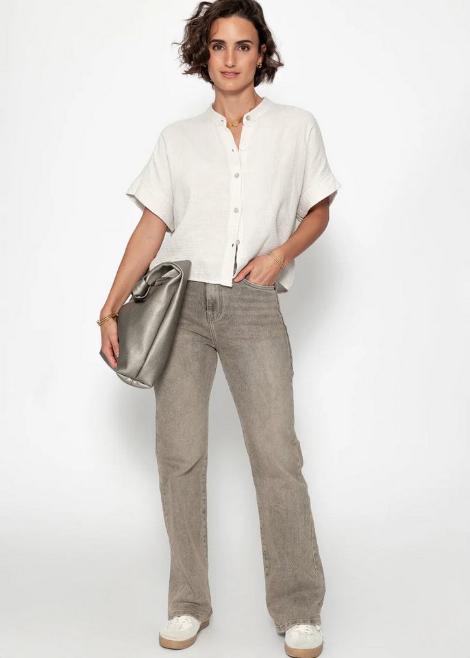 SASSYCLASSY Langarmbluse Musselin Bluse Kurzarm für Damen Musselinbluse im verkürztem Schnitt mit Stehkragen Hellbeige Schwarz von SASSYCLASSY