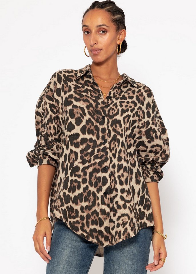 SASSYCLASSY Longbluse Leo Oversize Musselin Bluse Damen Langarm Elegant Hemdbluse lang aus Baumwolle mit V-Ausschnitt, Leo-Print Braun Taupe von SASSYCLASSY