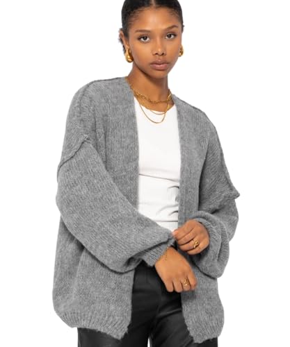 SASSYCLASSY Strickjacke Damen kurz mit Außennähten - Oversize Cardigan Damen kurz Herbst Winter - Grobstrickjacke Damen elegant Langarm mit V Ausschnitt - Kurze Strickweste Damen Warm Grau S M L von SASSYCLASSY