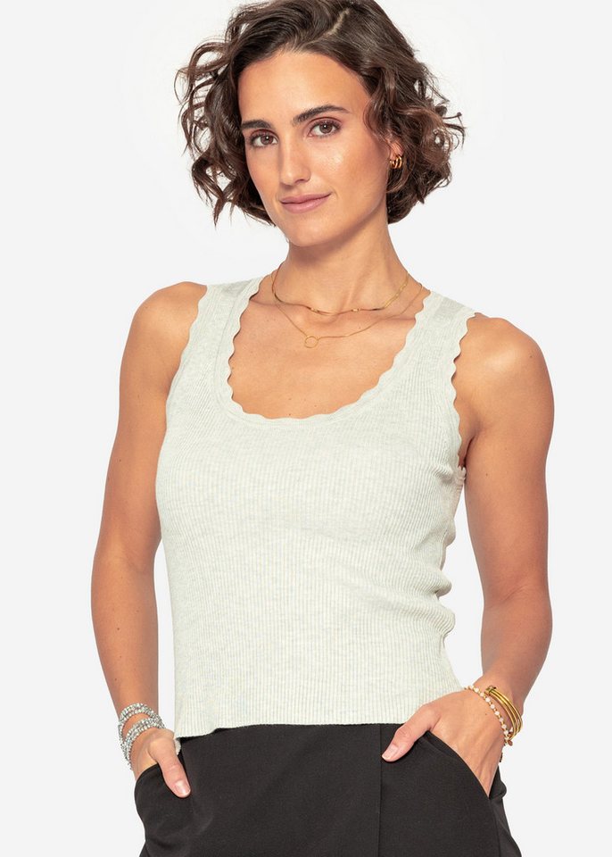 SASSYCLASSY T-Shirt Figurbetontes Strick-Top Damen mit Bogenkante Top in Rippstruktur mit Bogendetails Elegant Schwarz Grau Weiß von SASSYCLASSY