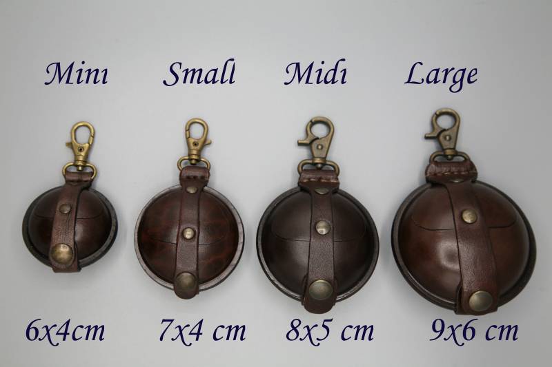 Handgefertigte Geldbörse Aus Moulded Leather Dunkelbraunes Schlüsseltäschchen von SATCHELZ