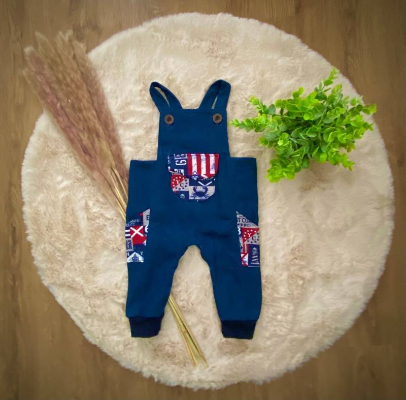 Baby Jeans-Latzhose von SAVOIhandmade